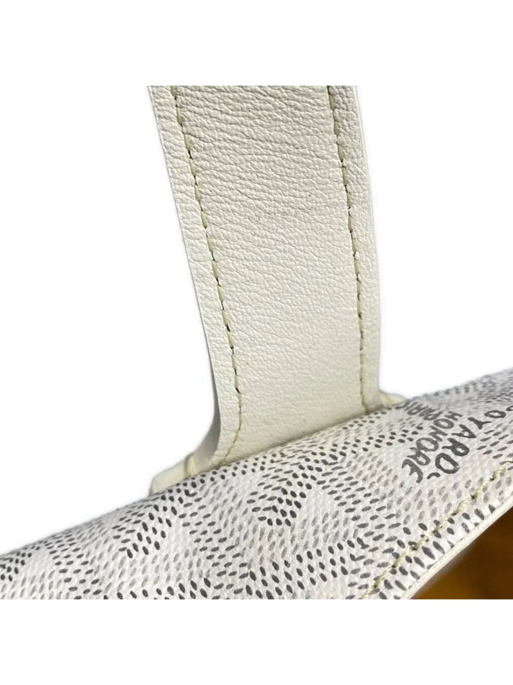 Goyard Tote Sac Voltaire White Smile Paint Leather